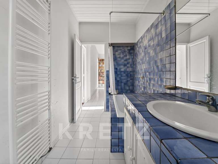 Maison Villeneuve-lès-Avignon - 4 chambres - 182m²