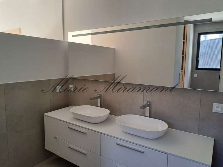 Maison Villeneuve-lès-Avignon - 4 chambres - 200m²