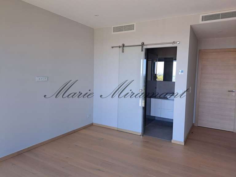 Maison Villeneuve-lès-Avignon - 4 chambres - 200m²