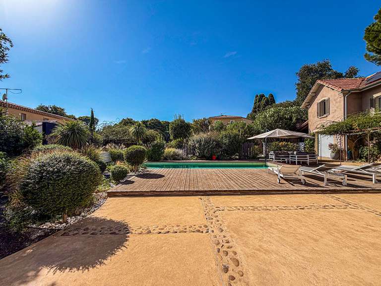 Maison Villeneuve-lès-Avignon - 4 chambres - 264m²