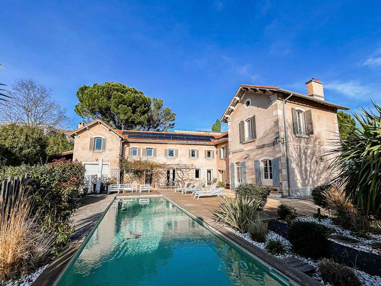 House Villeneuve-lès-Avignon - 4 bedrooms - 264m²
