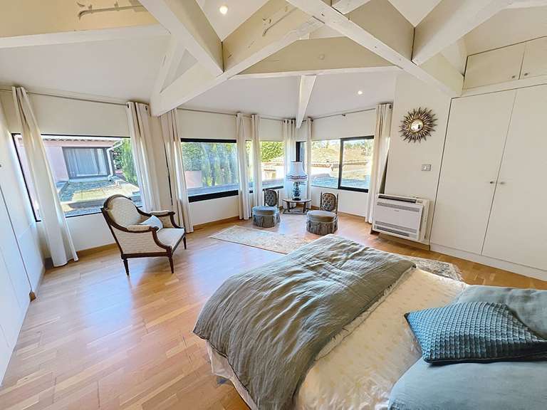 Maison Villeneuve-lès-Avignon - 4 chambres - 275m²