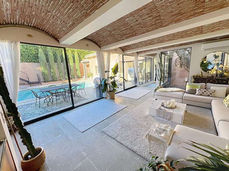 House Villeneuve-lès-Avignon - 4 bedrooms - 275m²