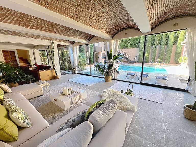 House Villeneuve-lès-Avignon - 4 bedrooms - 275m²