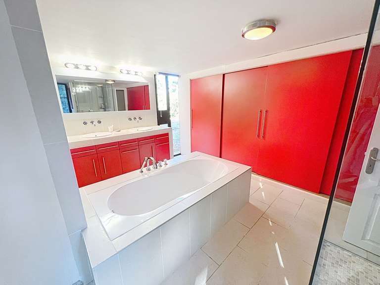 House Villeneuve-lès-Avignon - 4 bedrooms - 275m²