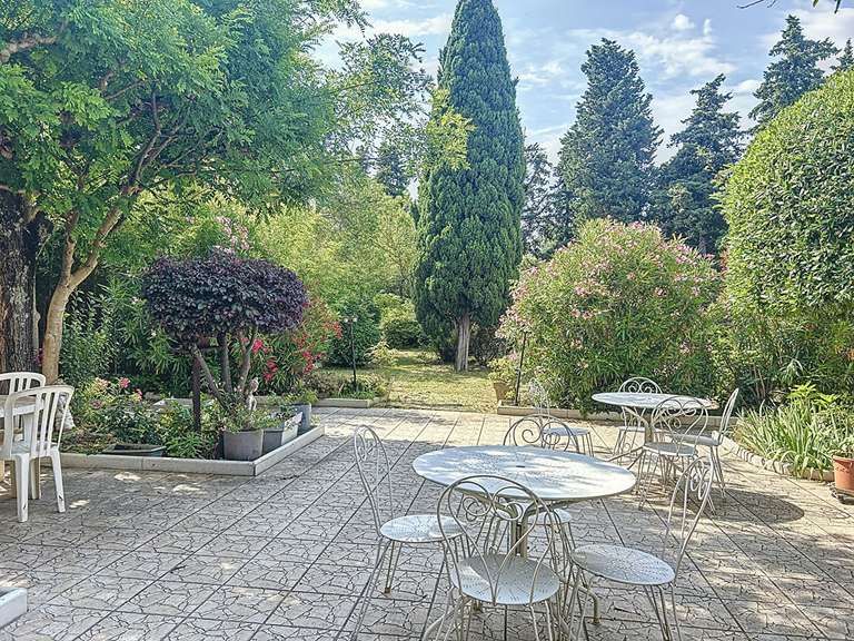 Maison Villeneuve-lès-Avignon - 5 chambres - 394m²