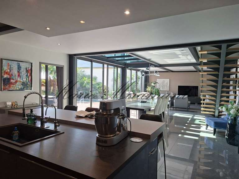 Maison Villeneuve-lès-Avignon - 5 chambres - 320m²