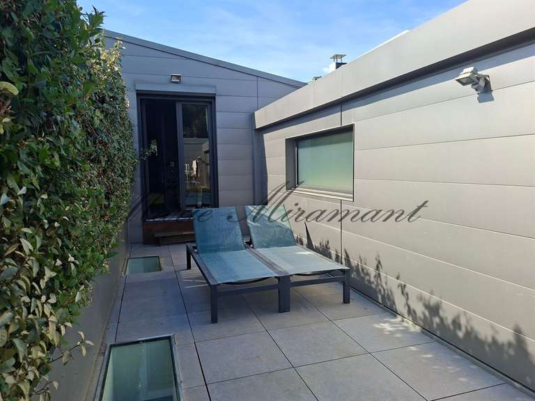 Maison Villeneuve-lès-Avignon - 5 chambres - 320m²