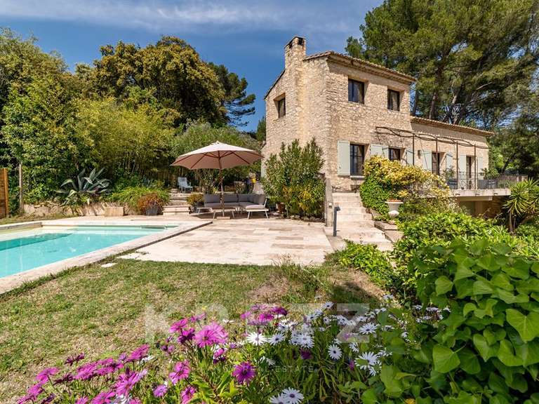 Maison Villeneuve-lès-Avignon - 5 chambres - 183m²