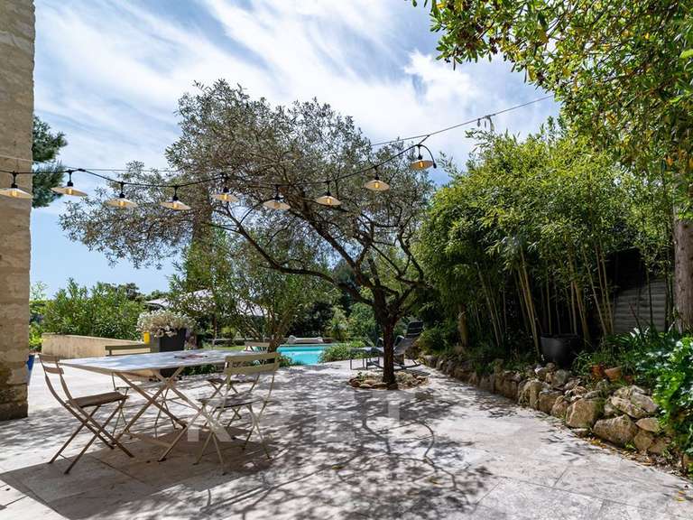 Maison Villeneuve-lès-Avignon - 5 chambres - 183m²