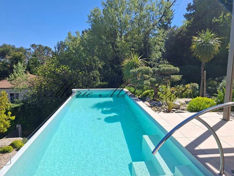 Maison Villeneuve-lès-Avignon - 3 chambres - 175m²