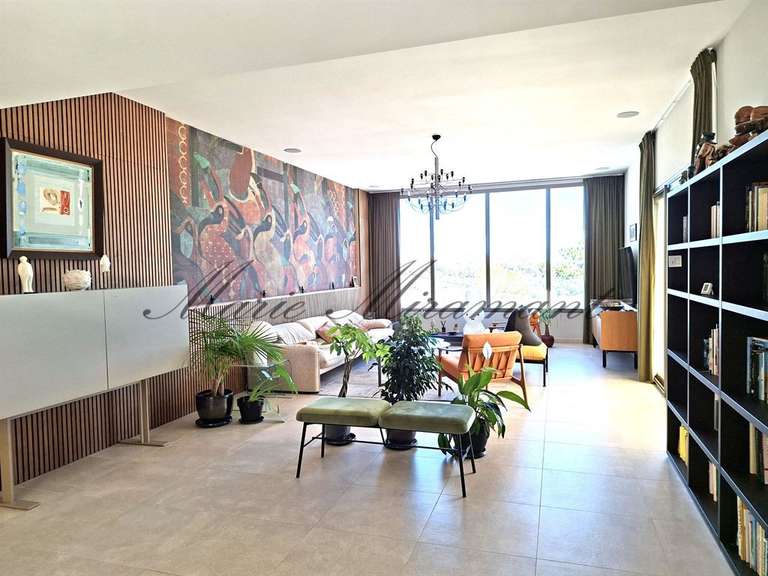 Maison Villeneuve-lès-Avignon - 3 chambres - 175m²