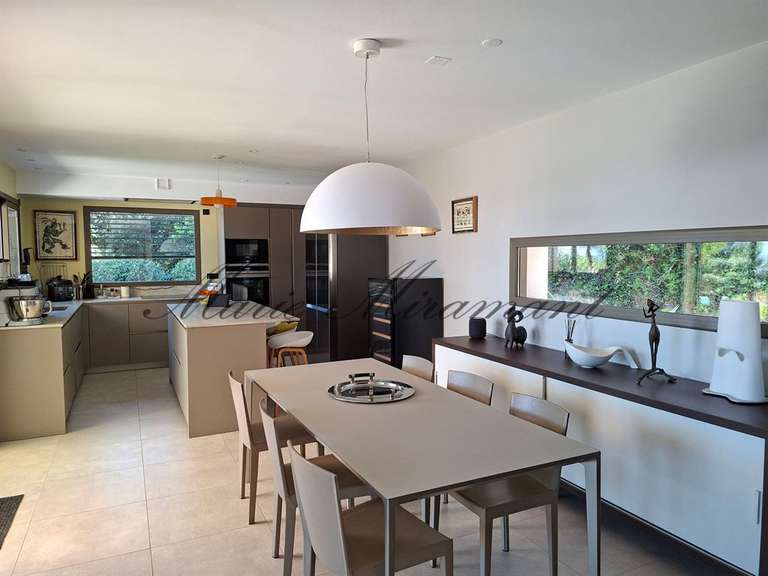 Maison Villeneuve-lès-Avignon - 3 chambres - 175m²