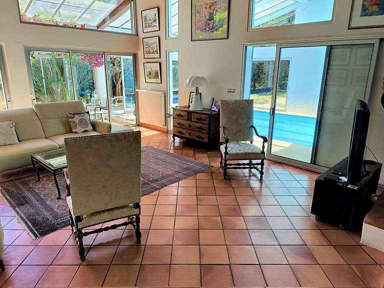 Maison Villeneuve-lès-Avignon - 4 chambres - 265m²