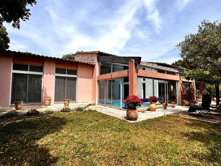 Maison Villeneuve-lès-Avignon - 4 chambres - 265m²