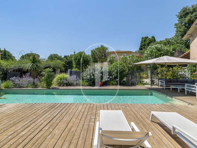 House Villeneuve-lès-Avignon - 4 bedrooms - 262m²
