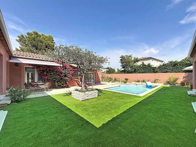 Maison Villeneuve-lès-Avignon - 4 chambres - 193m²