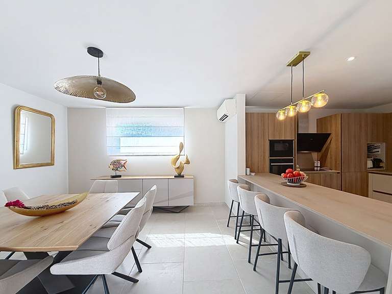 Maison Villeneuve-lès-Avignon - 4 chambres - 193m²