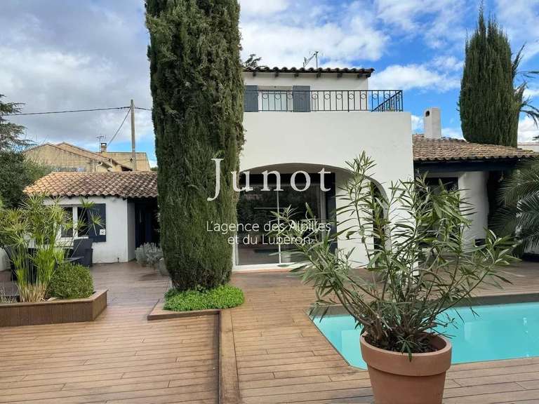 House Villeneuve-lès-Avignon - 4 bedrooms - 170m²