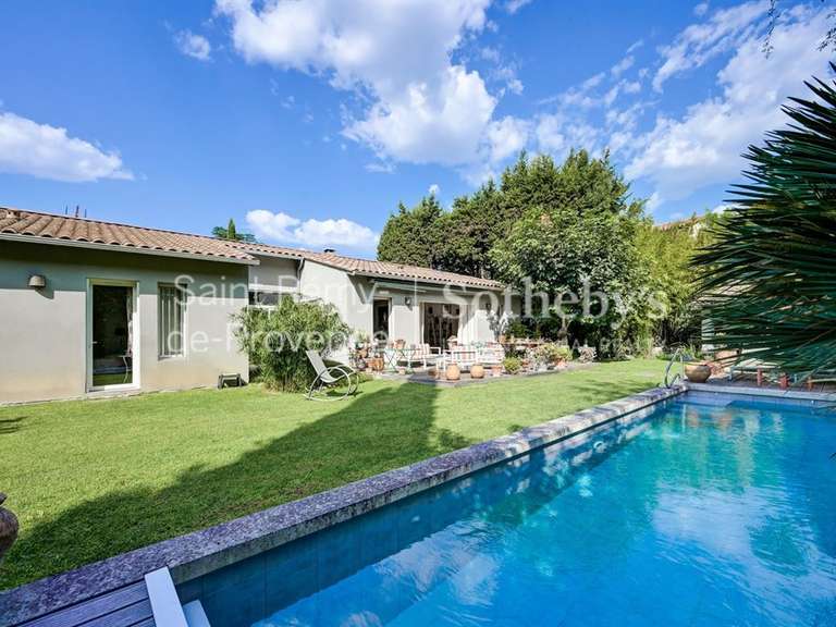 House Villeneuve-lès-Avignon - 4 bedrooms - 196m²