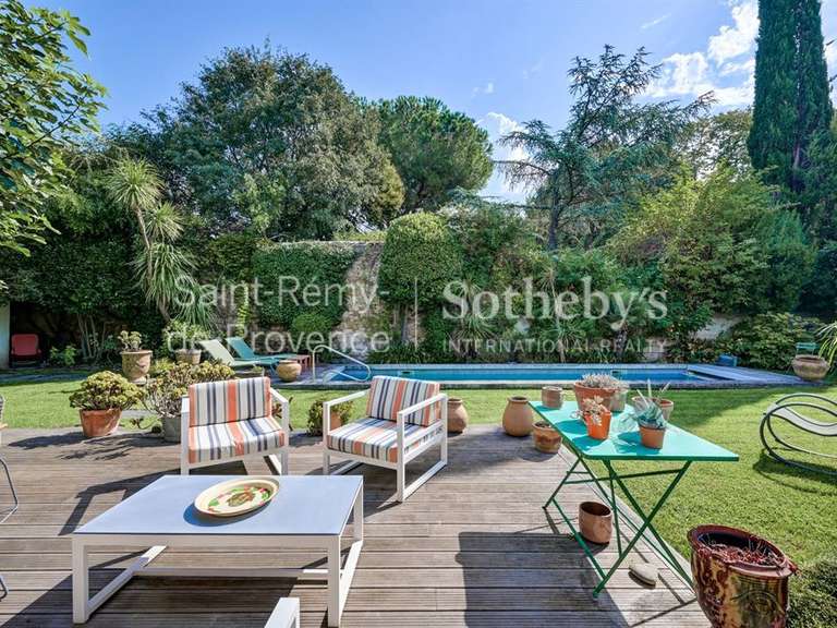 House Villeneuve-lès-Avignon - 4 bedrooms - 196m²