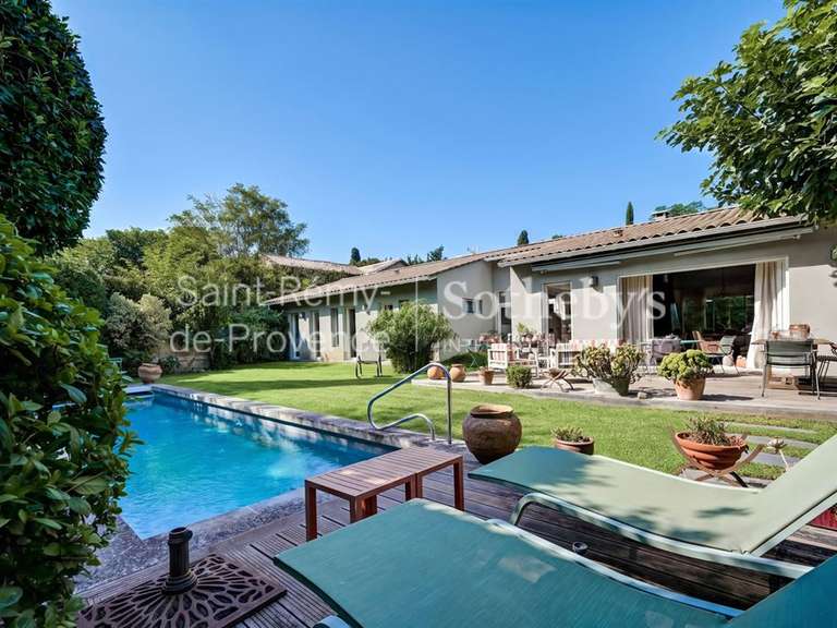 House Villeneuve-lès-Avignon - 4 bedrooms - 196m²