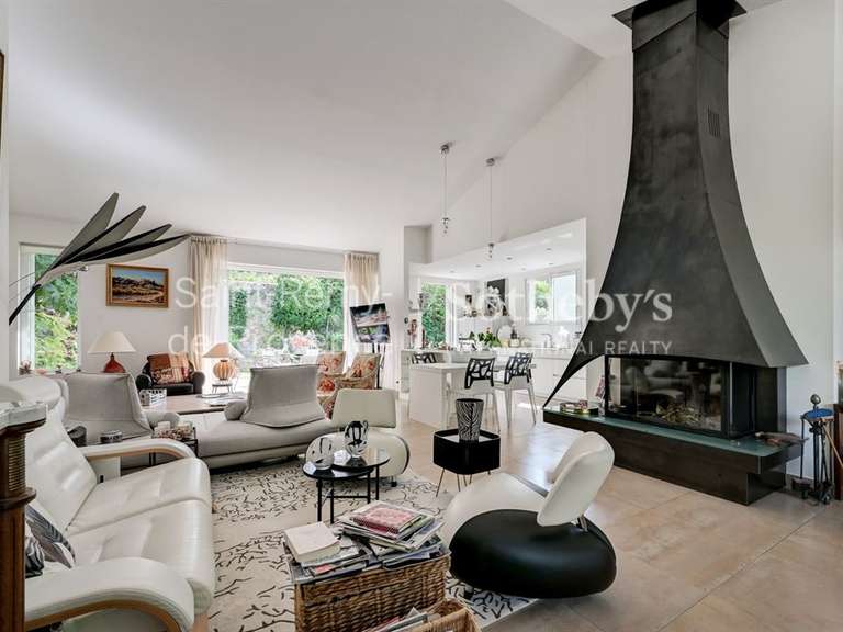 House Villeneuve-lès-Avignon - 4 bedrooms - 196m²
