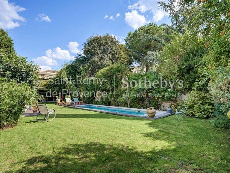 House Villeneuve-lès-Avignon - 4 bedrooms - 196m²