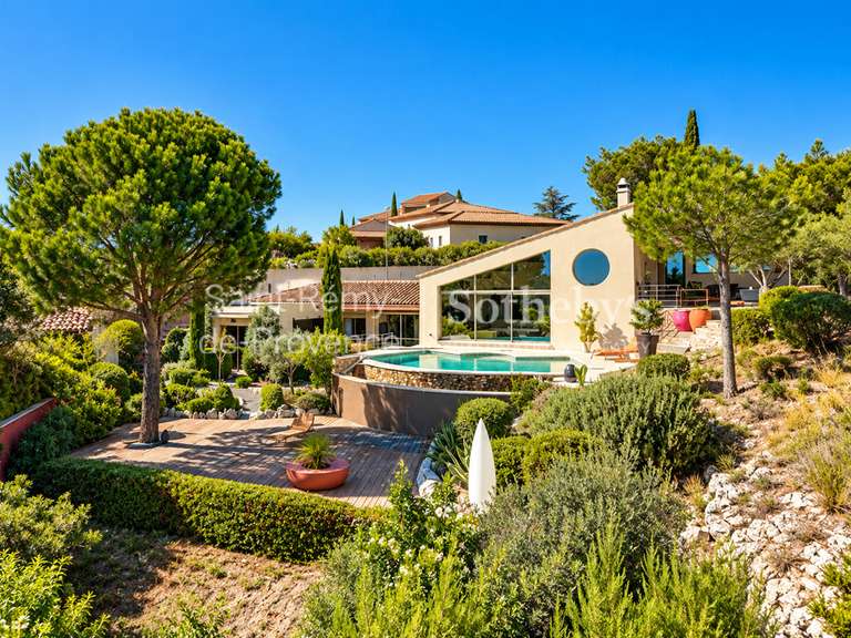 Maison Villeneuve-lès-Avignon - 3 chambres - 180m²