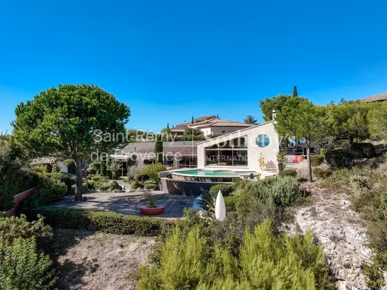 Maison Villeneuve-lès-Avignon - 4 chambres - 180m²