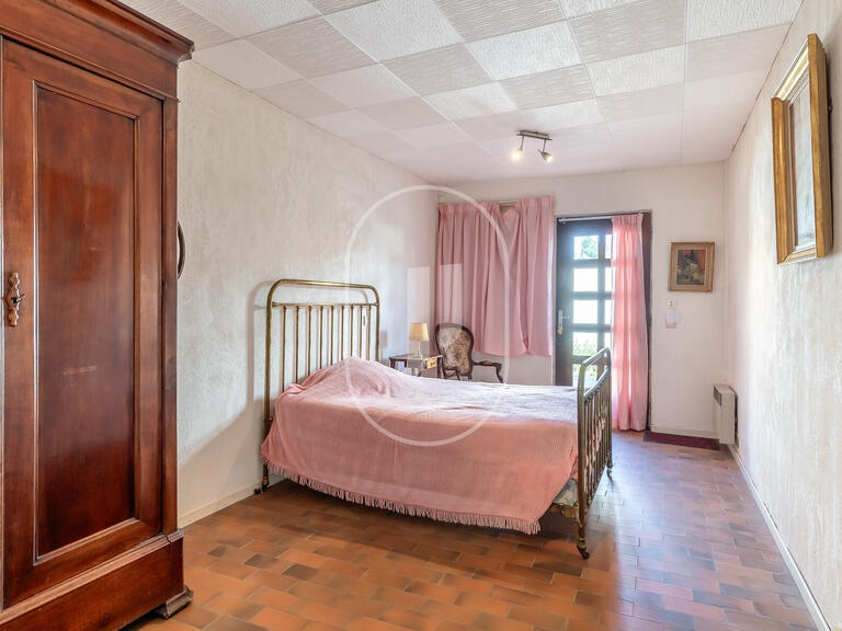Sale Property Villeneuve-lès-Avignon - 9 bedrooms