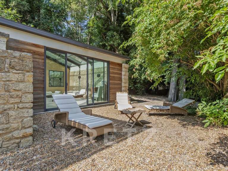 Propriété Villeneuve-lès-Avignon - 600m²