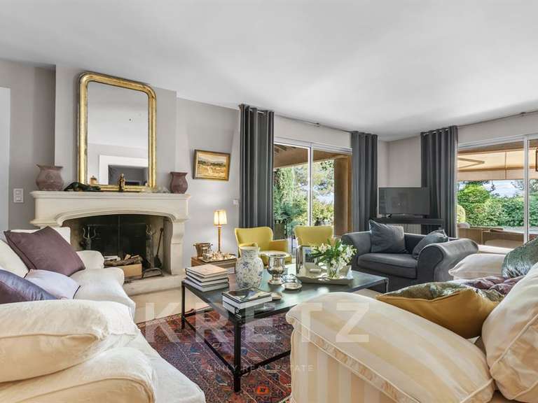 Propriété Villeneuve-lès-Avignon - 600m²