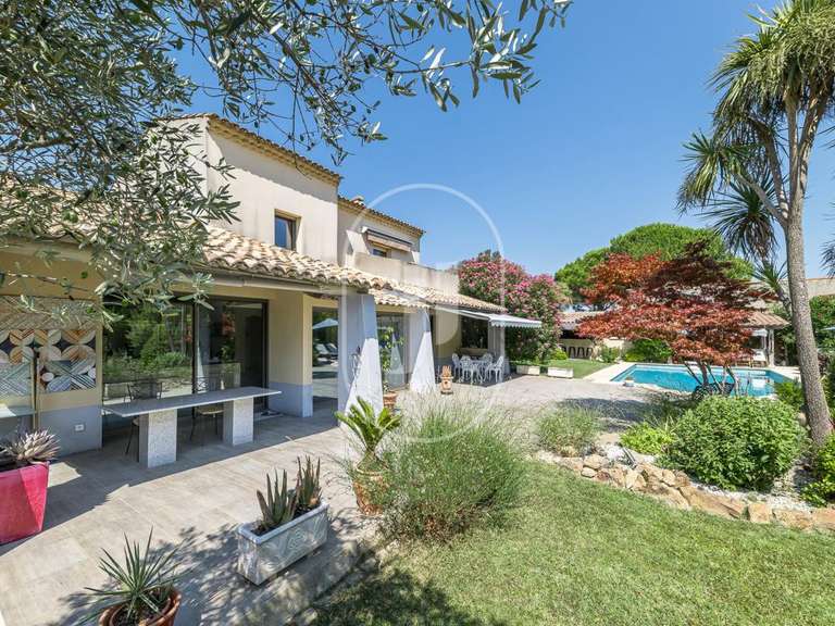 Villa Villeneuve-lès-Avignon - 4 chambres - 230m²