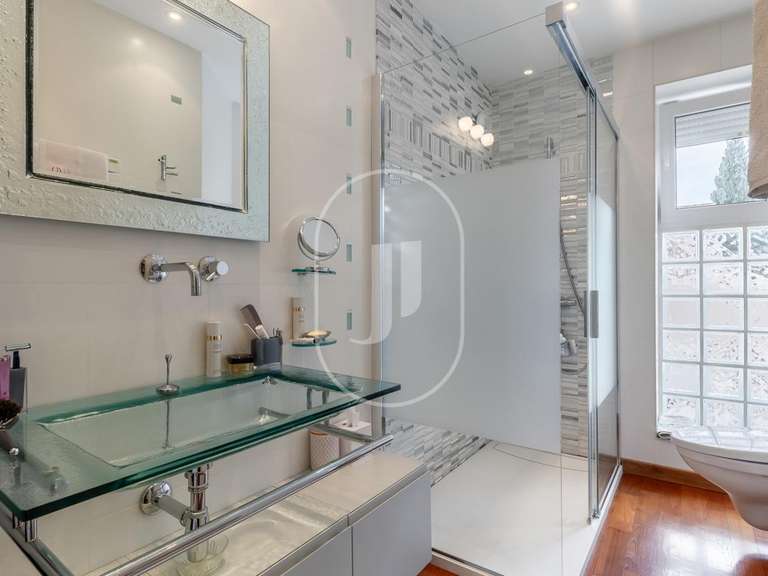 Villa Villeneuve-lès-Avignon - 4 chambres - 230m²