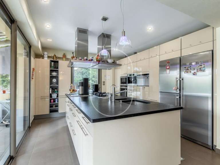 Villa Villeneuve-lès-Avignon - 4 chambres - 230m²