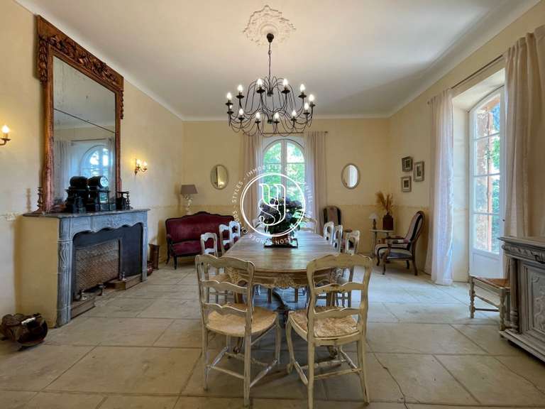 Villa Villeneuve-lès-Avignon - 10 chambres - 607m²