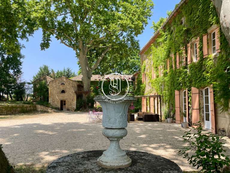 Villa Villeneuve-lès-Avignon - 10 chambres - 607m²