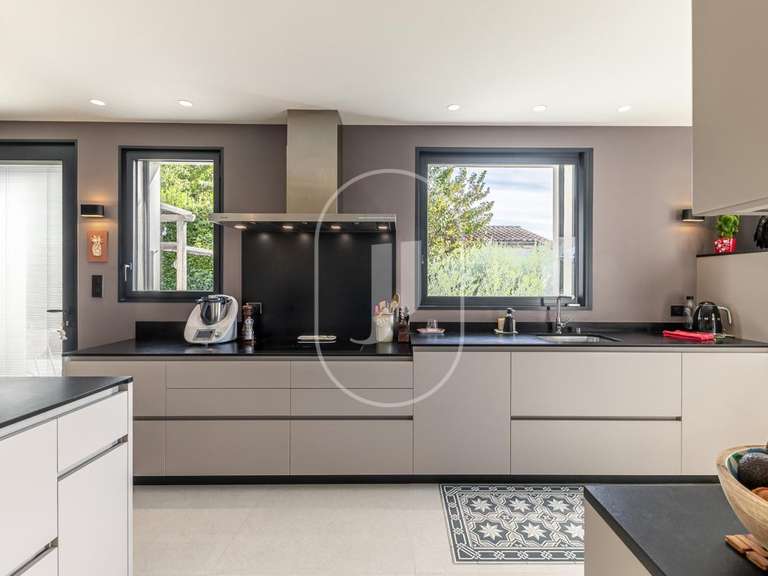Villa Villeneuve-lès-Avignon - 5 chambres - 279m²