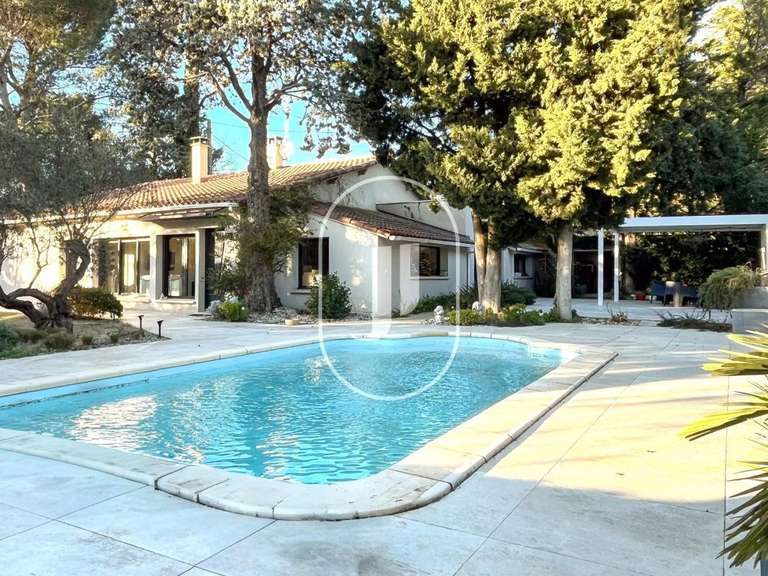 Villa Villeneuve-lès-Avignon - 4 chambres - 163m²