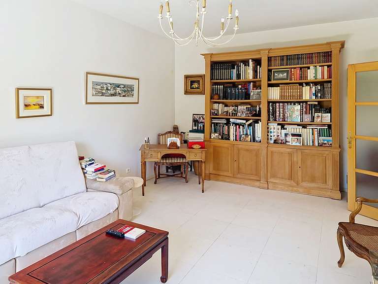Villa Villeneuve-lès-Avignon - 3 chambres - 230m²