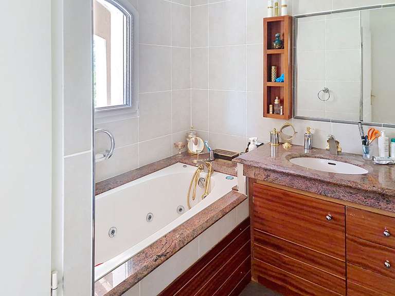 Villa Villeneuve-lès-Avignon - 3 chambres - 230m²
