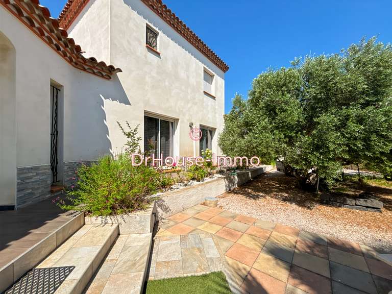 Villa Villeneuve-lès-Béziers - 4 chambres - 149m²