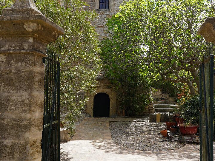 Château Villeneuve-lès-Maguelone - 7 chambres - 600m²