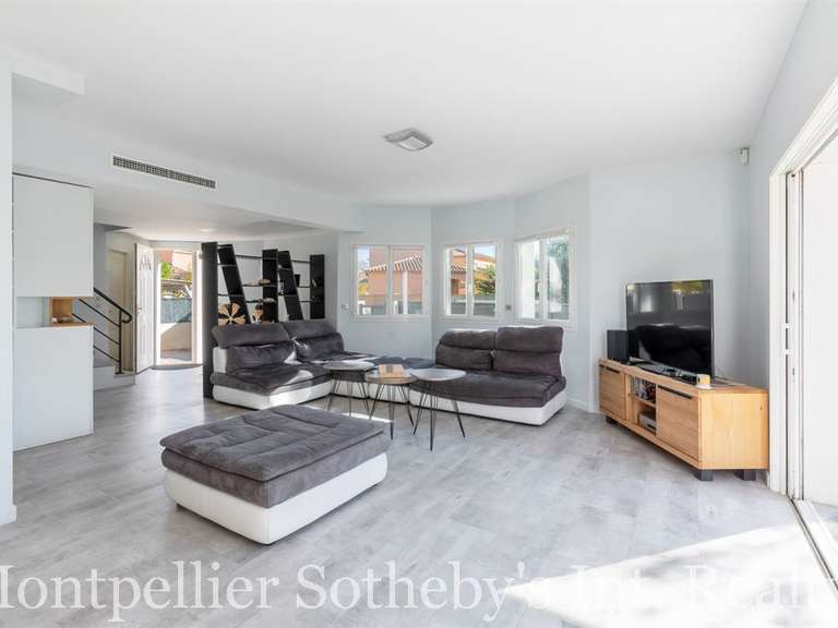 Maison Villeneuve-lès-Maguelone - 4 chambres - 166m²
