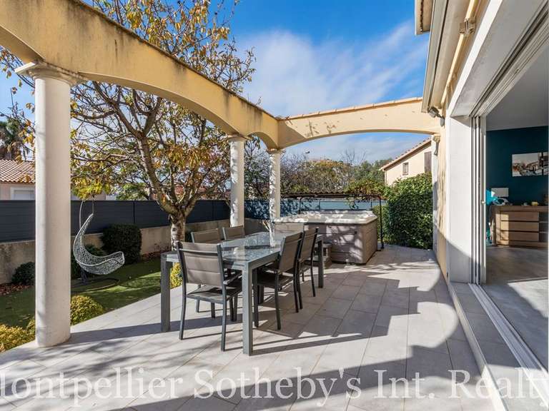 Maison Villeneuve-lès-Maguelone - 4 chambres - 166m²