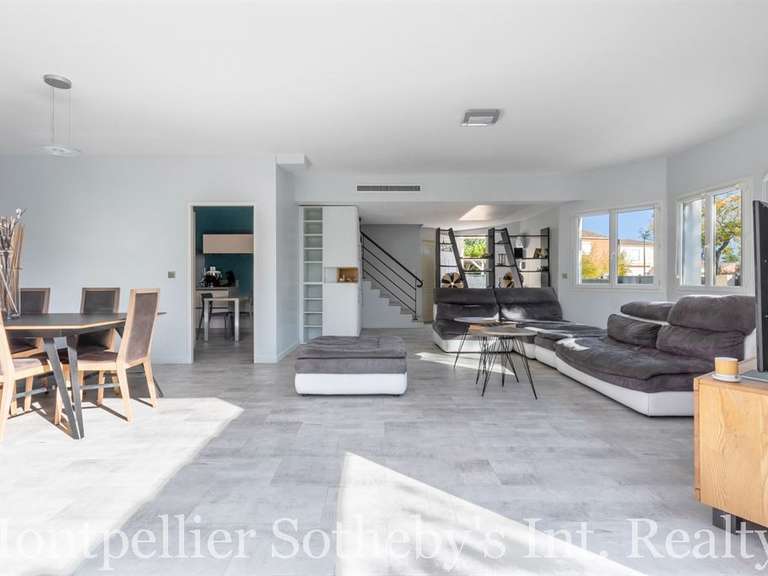 Maison Villeneuve-lès-Maguelone - 4 chambres - 166m²