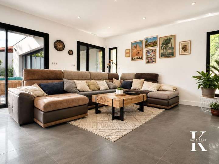 Maison Villeneuve-lès-Maguelone - 5 chambres - 220m²