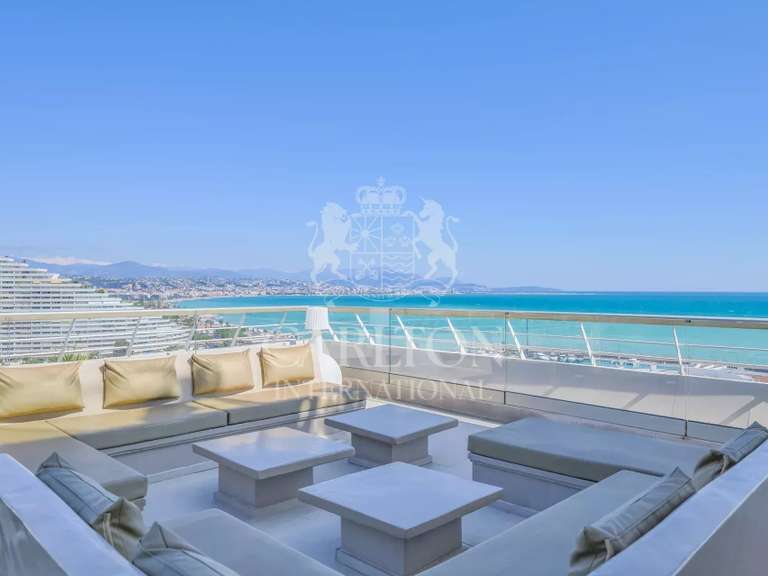 Appartement Villeneuve-Loubet - 5 chambres - 260m²