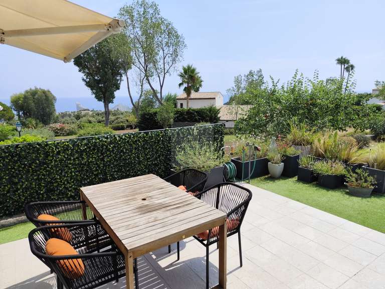 Apartment Villeneuve-Loubet - 2 bedrooms - 60m²